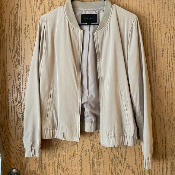 Tan Banana Republic bomber jacket. - Picture 2 of 3
